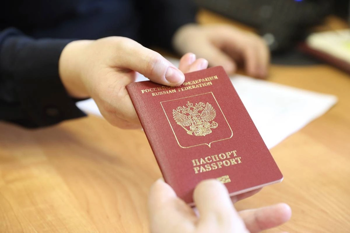 Возобновлен прием заявлений о выдаче заграничного паспорта со сроком действия на десять лет