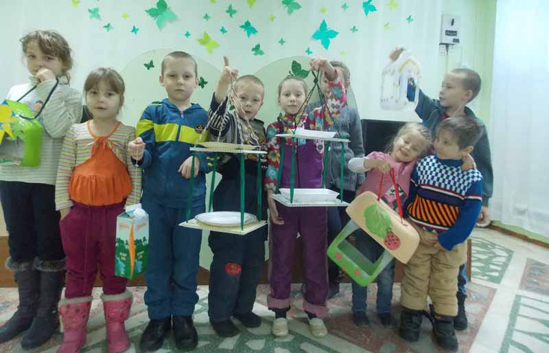 Дуванкульские дети открыли «столовую» для птиц