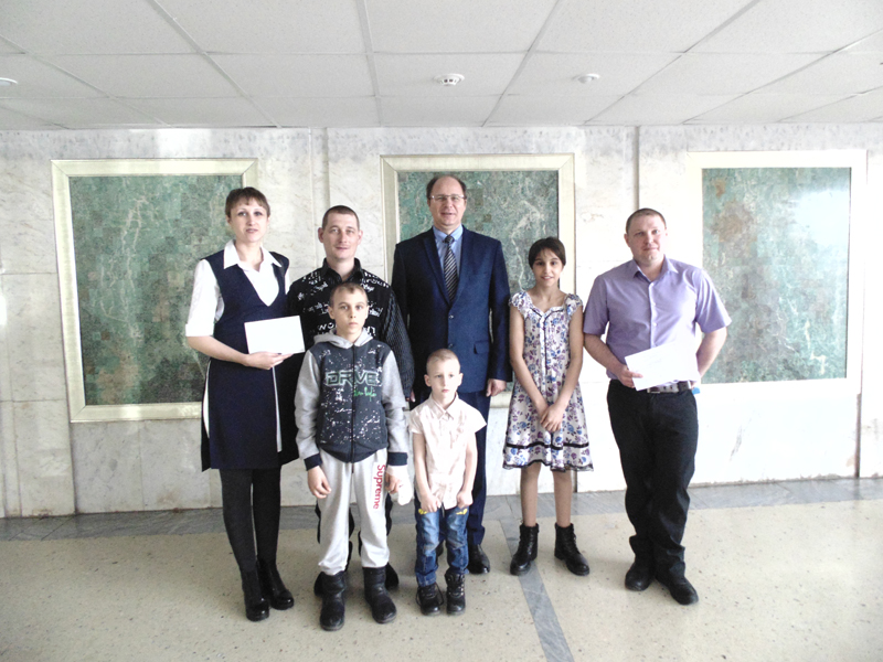 Увельские семьи получили сертификаты на жилье
