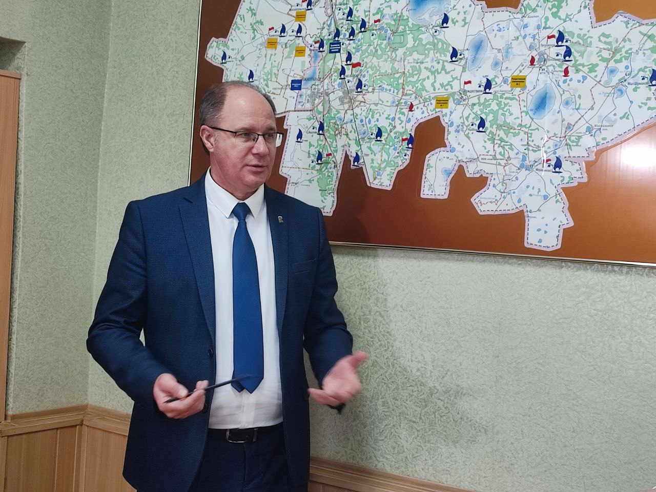 Кто увельчанам поможет решить вопросы?