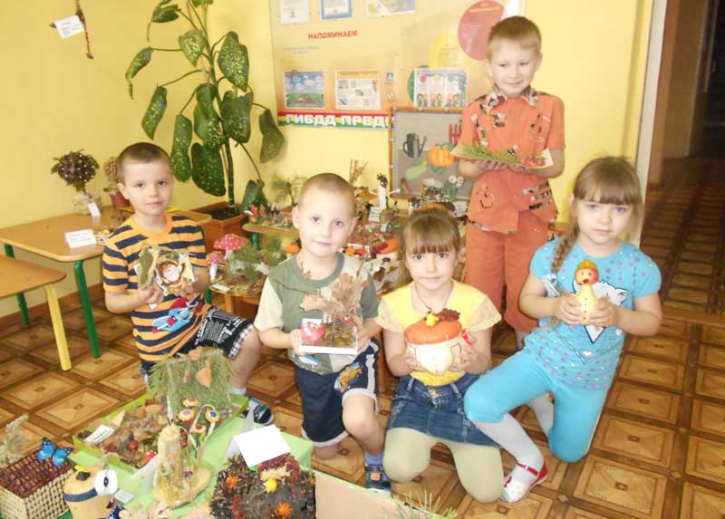 Малыши увельского детсада создали «Сад осени»