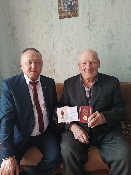 Труженику тыла вручили медаль