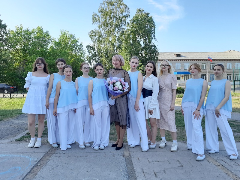 Десять нагорненских выпускниц покинули «Созвездие»