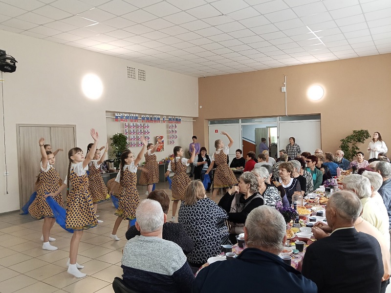 "Тепло души мы дарим вам"