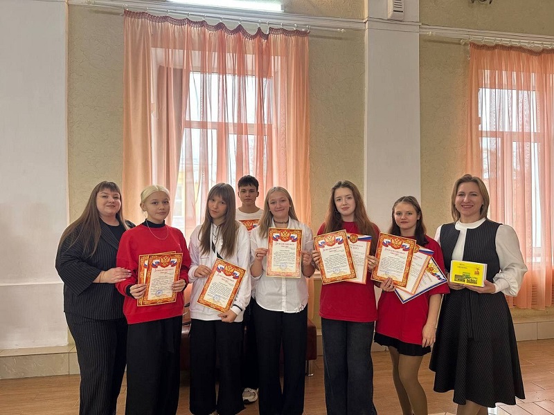 В Увельском присвоили звание «Ученик года-2025»