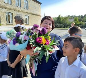 Нагорненцы поздравили учителей с праздником