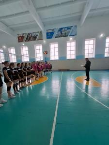 И вновь волейболистки…