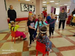 Нагорненские малыши «вслепую» распознали овощи и фрукты 