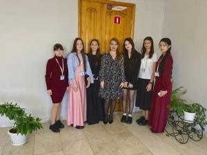 Увельские школьники представили стильные образы школьной формы