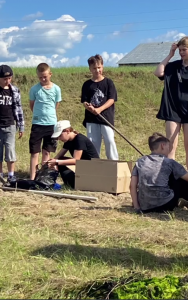 В Хуторке и Песчаном жители очистили берега озер и провели праздник