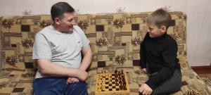 «Вместе с папой»: чему учат нас отцы