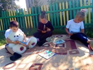 Увельские школьники освоили летний читальный зал