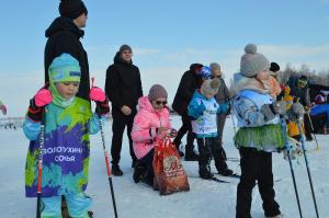 На Каменской территории прошел двухдневный лыжный марафон: юбилейная семейная лыжня Зайковых и первый классический марафон «Каменское сердце – Классик» 
