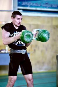 В первых числах апреля в поселке Увельский прошел чемпионат Челябинской области по гиревому спорту