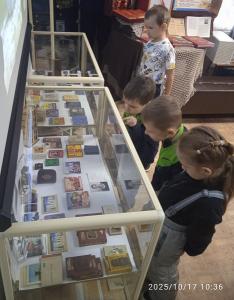 «Книжку на ладошке» можно увидеть в увельском музее