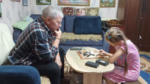 «Вместе с папой»: чему учат нас отцы