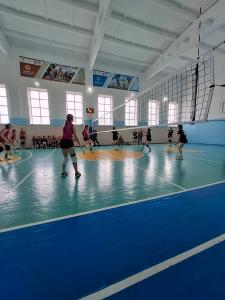 И вновь волейболистки…