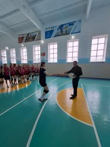 И вновь волейболистки…