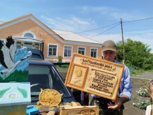 Петровские школьники встретились с местным мастером-умельцем