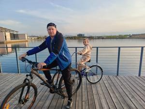 «Вместе с папой»: чему учат нас отцы