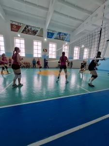 И вновь волейболистки…