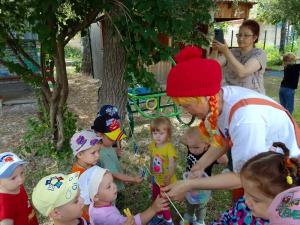 Как хомутиницы проводят лето с пользой