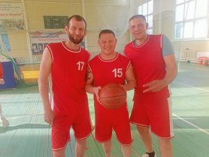 Каменские баскетболисты сошлись в «валидоловом» матче