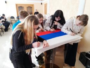 Детские письма увельчан отправятся на фронт