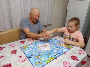 «Вместе с папой»: чему учат нас отцы