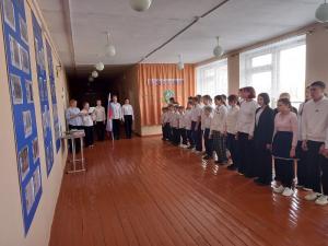 В хуторской школе открыли «Парту героя»