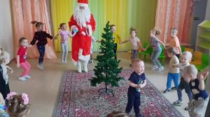 У маленьких хомутиницев побывал новогодний волшебник