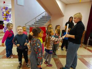 Нагорненские малыши «вслепую» распознали овощи и фрукты 