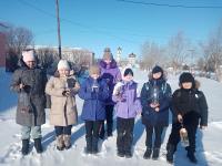 Юные петровцы подкармливают зимних птиц