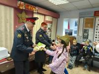 Увельские малыши поздравили ветеранов с Днем Победы
